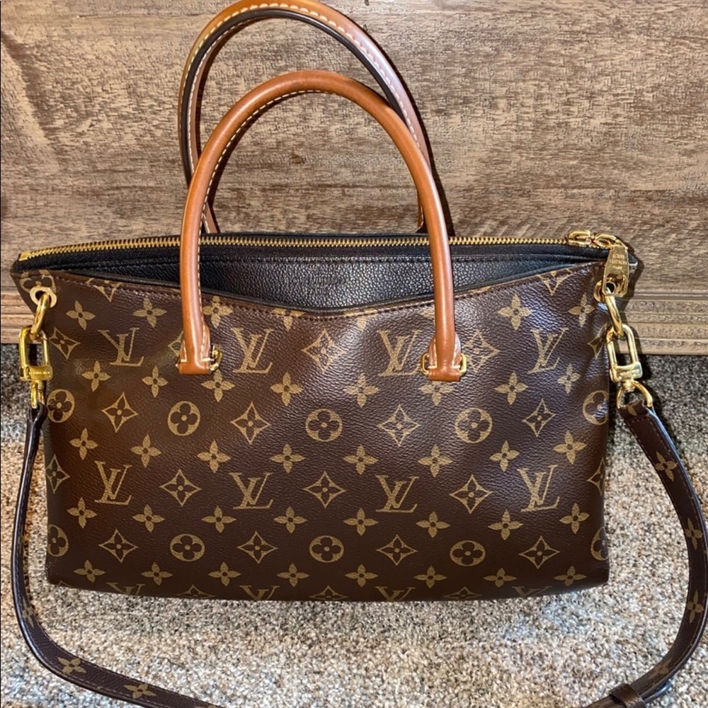 Louis Vuitton Palla Crossbody